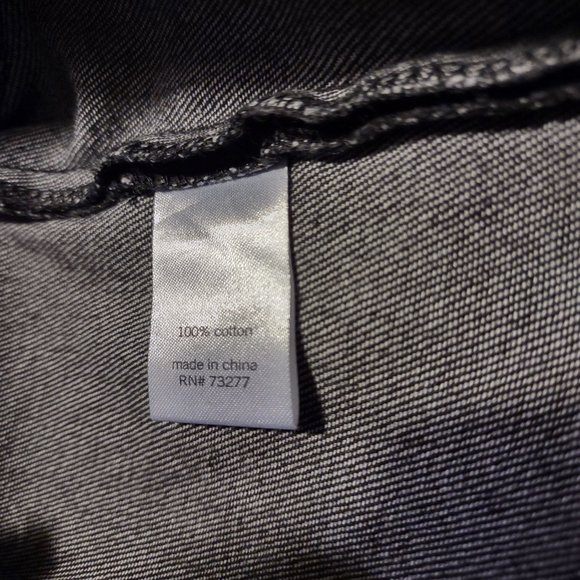 NWT Juniors' SO® Scoop Front Pinafore Dress Black Wash Denim - Picture 10 of 14